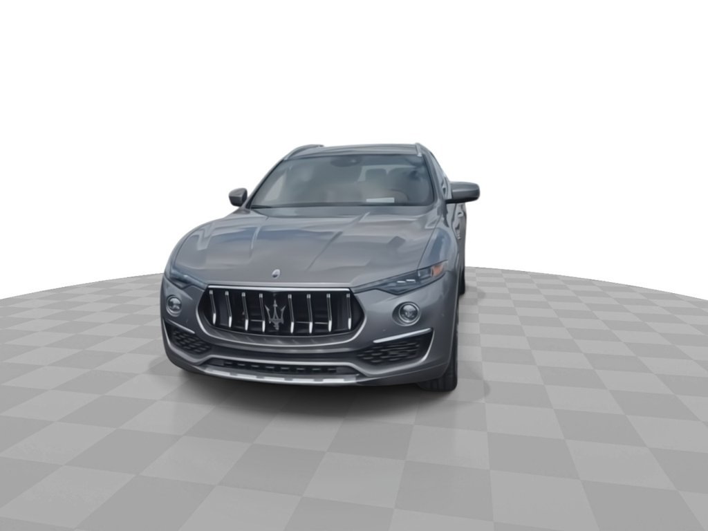 Used 2021 Maserati Levante GranLusso AWD/4WD image 3