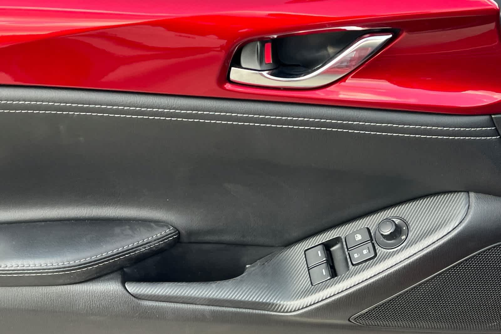 Used 2022 MAZDA MX-5 Miata Grand Touring RWD image 13
