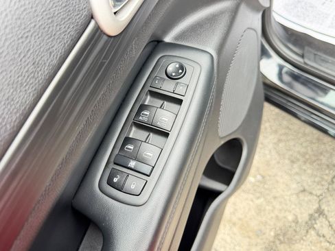 Used 2021 Jeep Grand Cherokee Laredo X AWD/4WD image 17