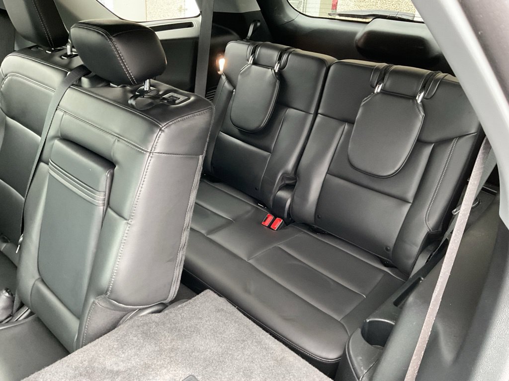 Used 2024 Ford Explorer XLT w/ Equipment Group 202A AWD/4WD image 22