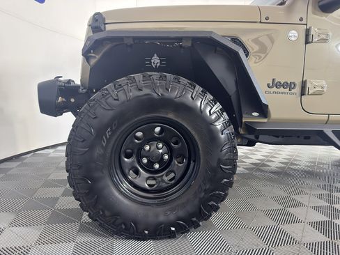 Used 2020 Jeep Gladiator Sport AWD/4WD image 12