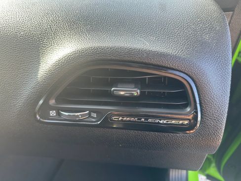Used 2017 Dodge Challenger R/T Scat Pack RWD image 21