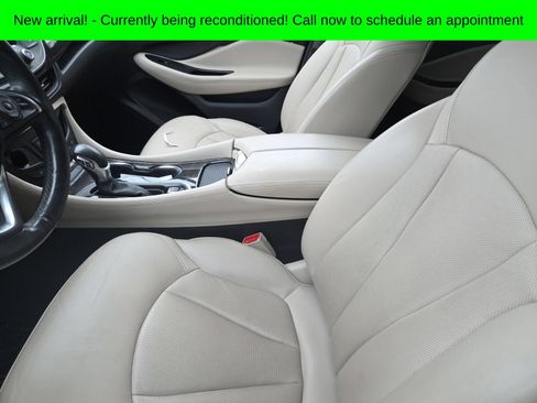 Used 2019 Buick Envision Essence w/ LPO, Interior Luxury Package AWD/4WD image 13