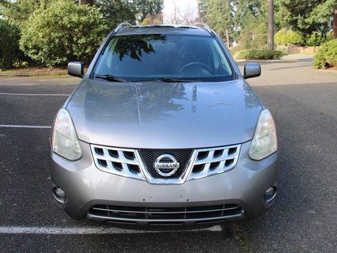 Used 2013 Nissan Rogue SV w/ Premium Pkg image 11