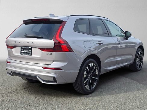 Used 2026 Volvo XC60 B5 Plus w/ Protection Package Premier AWD/4WD image 3
