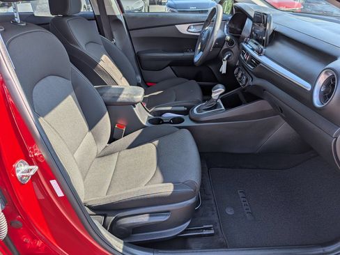 Used 2023 Kia Forte LXS w/ LXS Technology Package FWD image 35