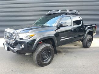 Used 2018 Toyota Tacoma TRD Off-Road image 1