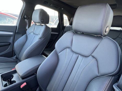 Used 2025 Audi Q5 2.0T Premium image 16