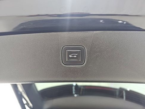 Used 2022 Chevrolet Blazer RS w/ Enhanced Convenience Package image 5