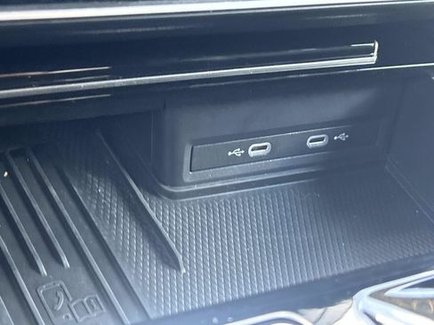 Certified 2025 Volkswagen Atlas Cross Sport SE AWD/4WD image 27