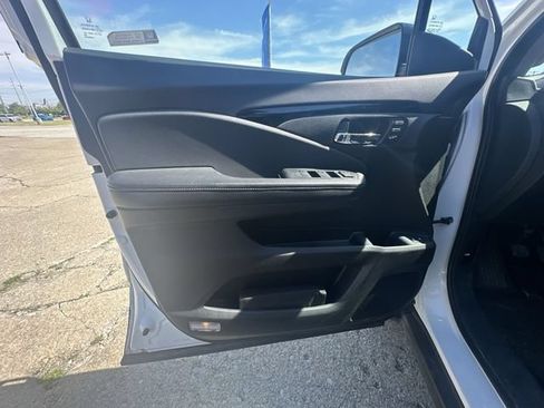 Used 2022 Honda Pilot Touring image 25
