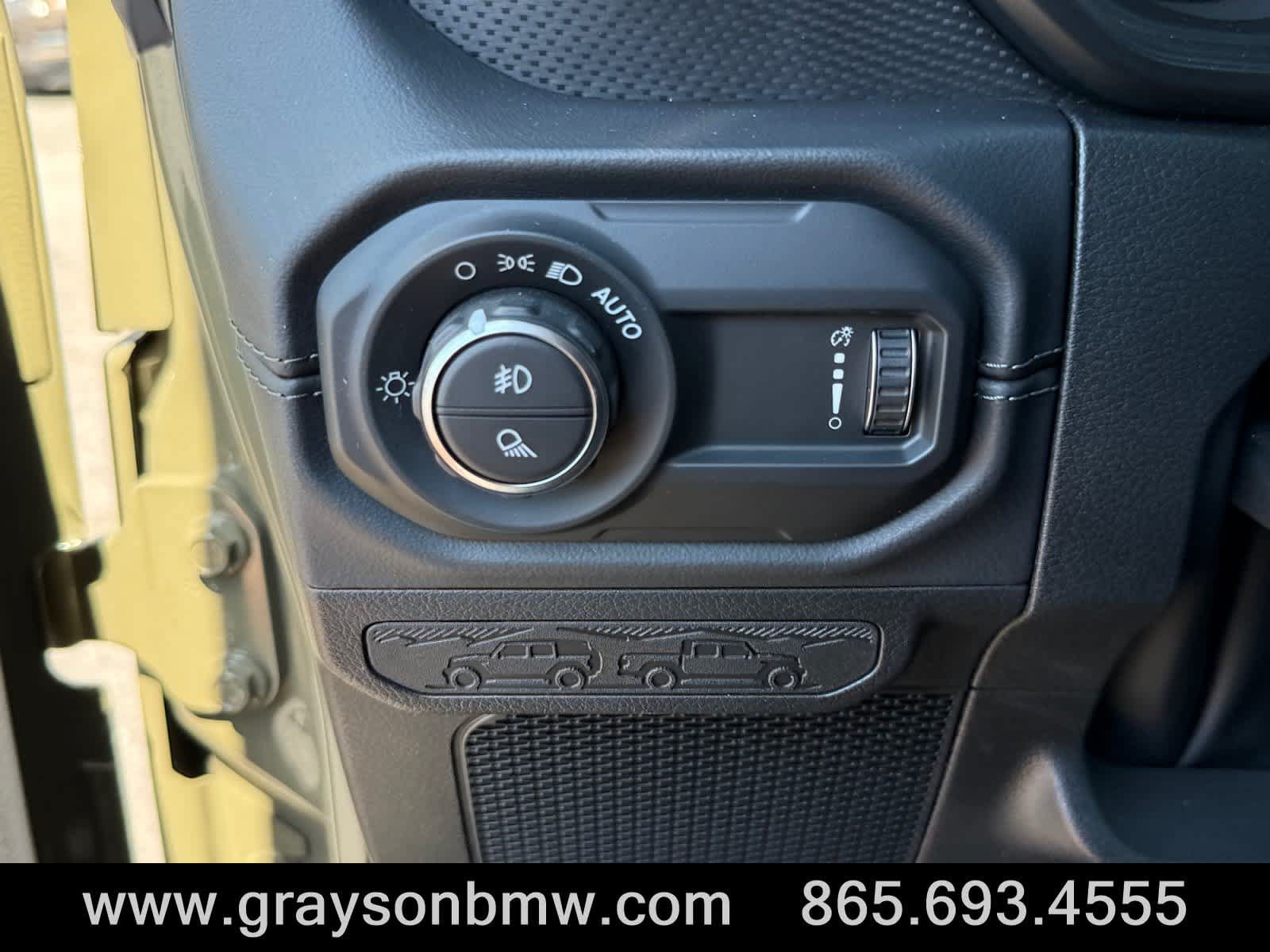 Used 2026 Jeep Gladiator Mojave AWD/4WD image 31