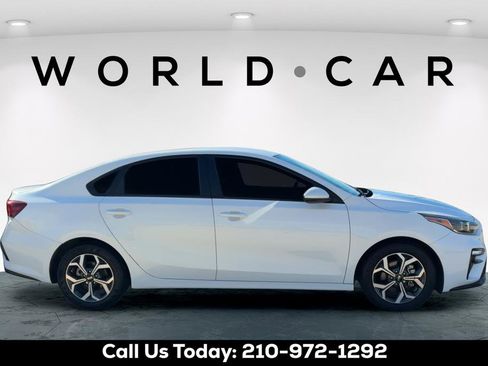 Used 2021 Kia Forte LXS image 2