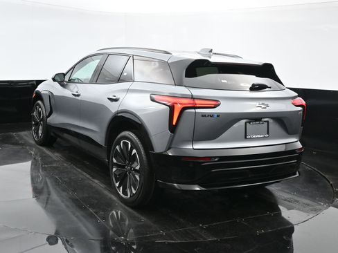 New 2025 Chevrolet Blazer EV RS RWD image 5