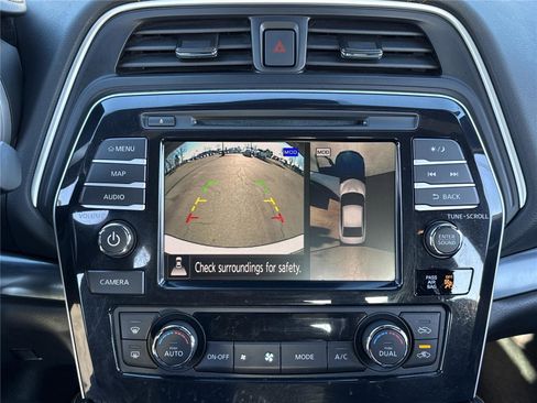 Used 2023 Nissan Maxima SR w/ Sport Mat Group FWD image 5