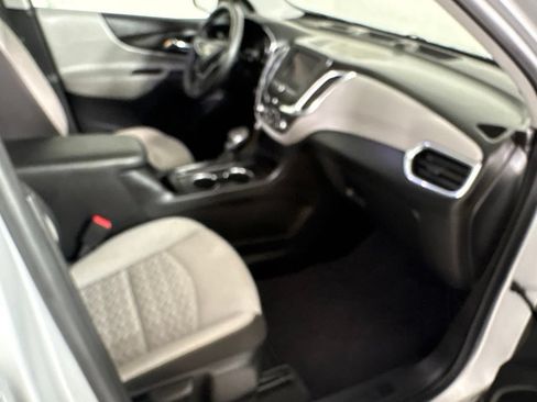 Used 2022 Chevrolet Equinox LT FWD image 15