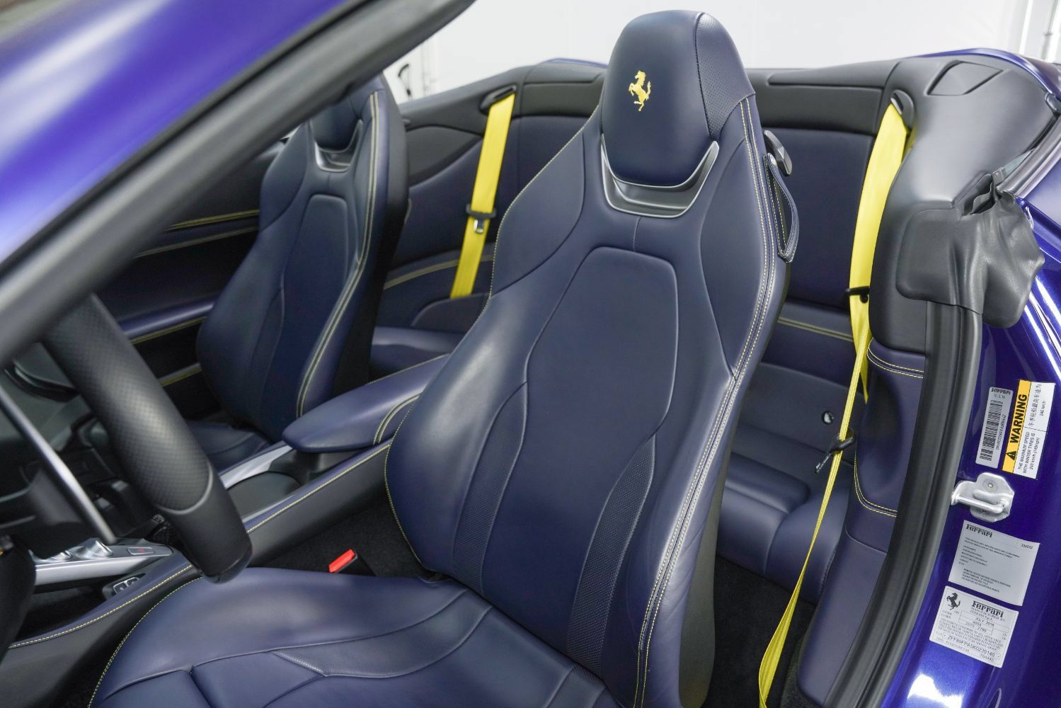 Used 2019 Ferrari Portofino RWD image 39