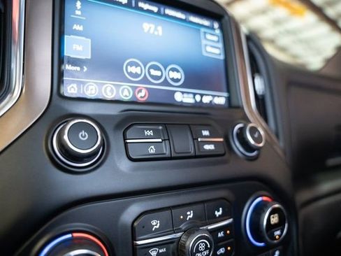 Used 2022 Chevrolet Silverado 2500 High Country w/ Technology Package image 29