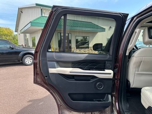 Used 2020 Ford Expedition Platinum AWD/4WD image 22
