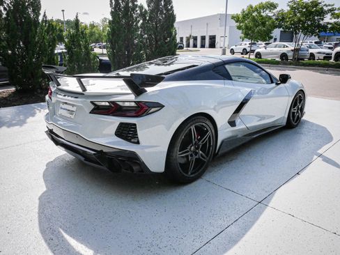 Used 2021 Chevrolet Corvette Stingray Preferred Cpe w/ Battery Protection Package RWD image 10