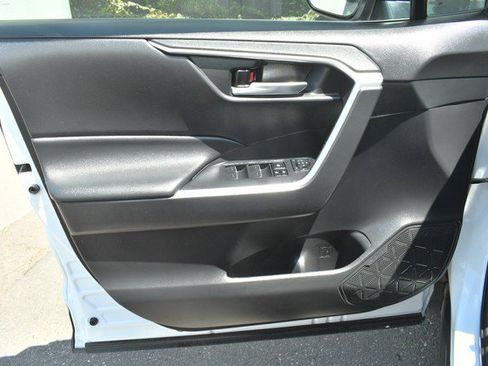 Used 2024 Toyota RAV4 XLE AWD/4WD image 13