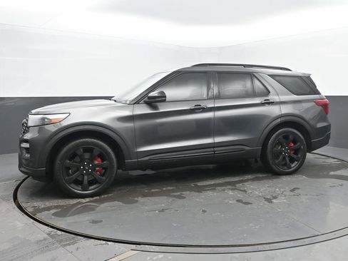 Used 2020 Ford Explorer ST w/ ST Street Pack image 2
