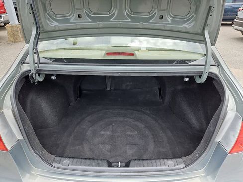 Used 2010 Hyundai Elantra GLS FWD image 27