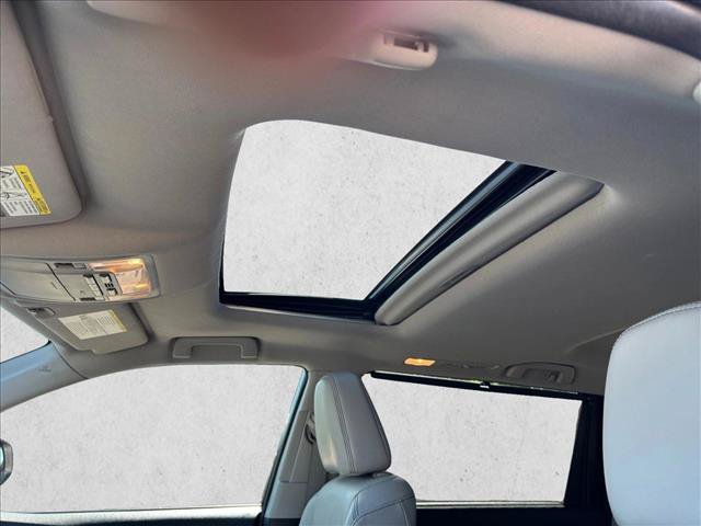 Used 2017 Toyota Highlander XLE FWD image 12