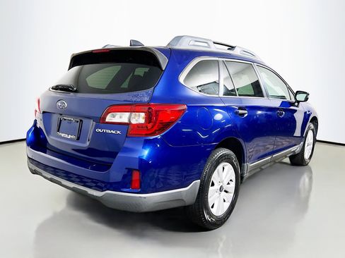 Used 2016 Subaru Outback 2.5i Premium image 4