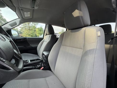 Used 2019 Toyota Tacoma SR w/ SR Convenience Package RWD image 11