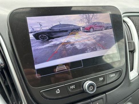 Used 2024 Chevrolet Malibu LT image 23