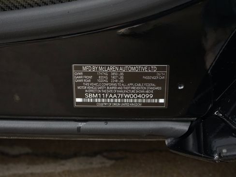 Used 2015 McLaren 650S Spider image 32