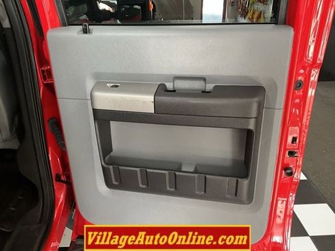 Used 2016 Ford F350 XLT w/ XLT Premium Package image 38