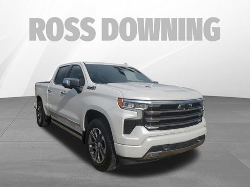 Used 2024 Chevrolet Silverado 1500 High Country w/ Technology Package AWD/4WD image 3