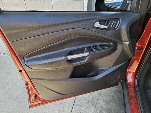 Used 2014 Ford Escape SE w/ SE Chrome Package FWD image 11