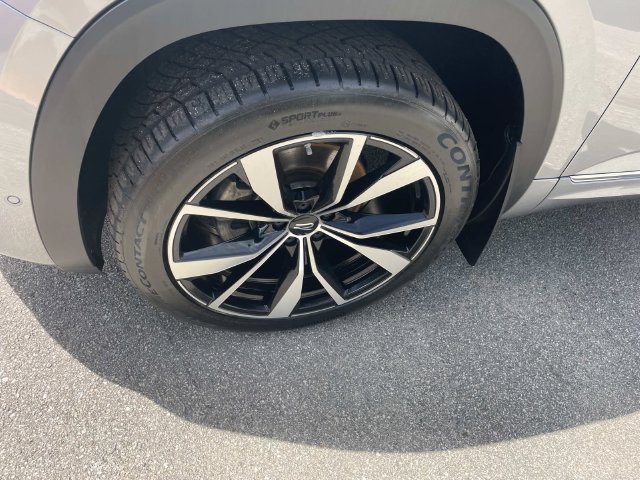 Used 2024 Volkswagen Atlas SEL Premium R-Line AWD/4WD image 15