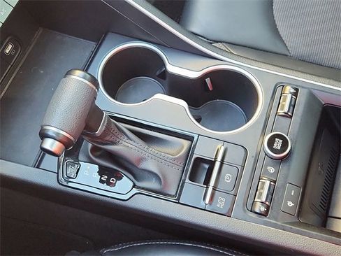 Used 2023 Kia K5 GT-Line image 16