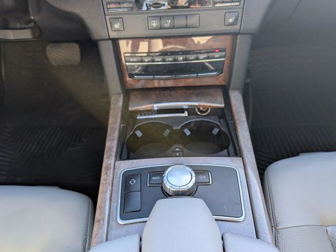 Used 2013 Mercedes-Benz E 350 Sedan image 26
