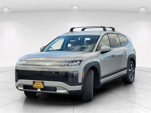 New 2026 Hyundai Ioniq 9 SE image 2