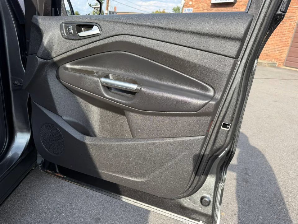 Used 2018 Ford Escape SEL AWD/4WD image 20