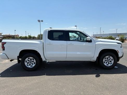 Certified 2024 Nissan Frontier SV AWD/4WD image 7
