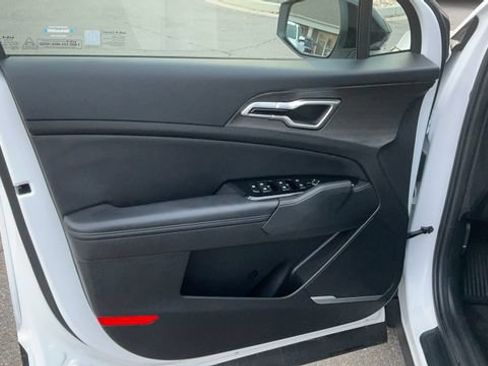 Certified 2023 Kia Sportage X-Line w/ X-Line Premium Package AWD/4WD image 11