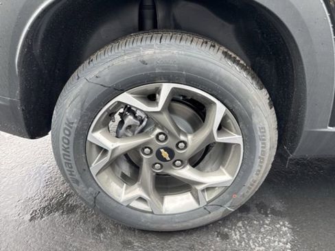 New 2026 Chevrolet Trax LT w/ Driver Confidence Package image 9