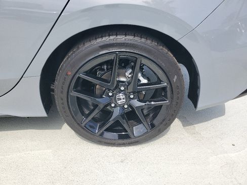 Used 2025 Honda Civic Sport image 6