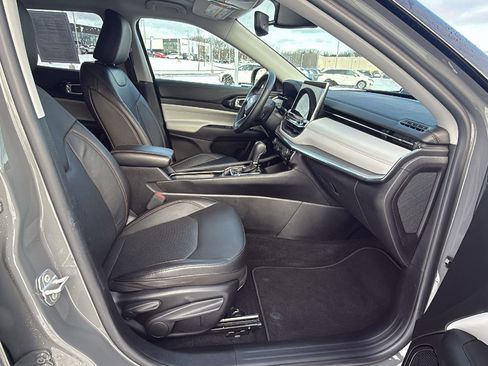 Used 2022 Jeep Compass Limited image 18