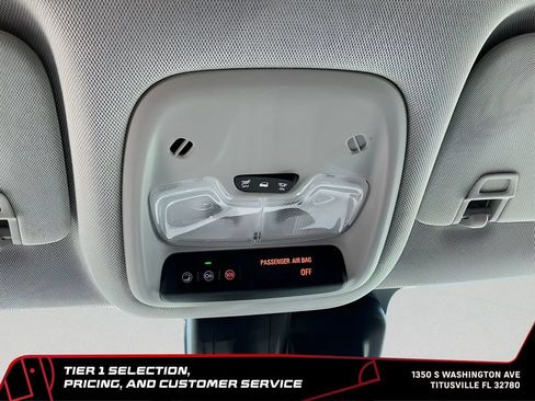 Used 2025 Chevrolet TrailBlazer LT AWD/4WD image 29