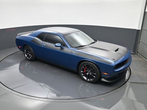 Used 2021 Dodge Challenger R/T w/ T/A Package image 18