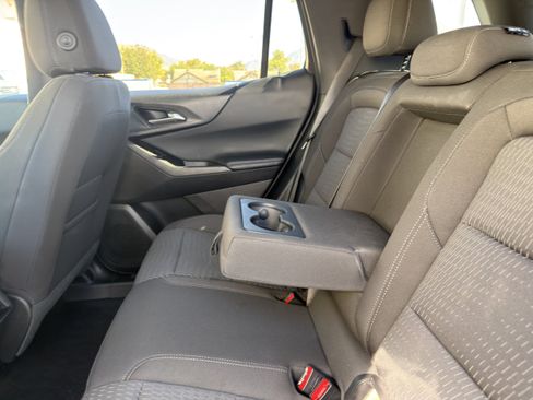 Used 2026 Chevrolet Equinox LT FWD image 19