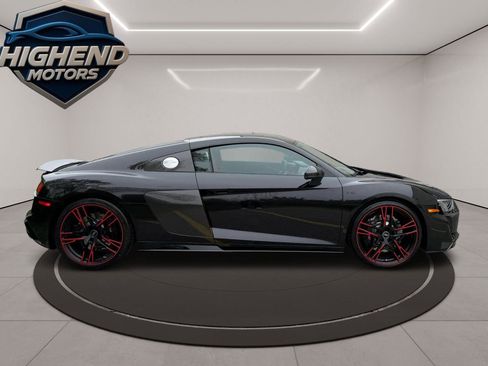 Used 2021 Audi R8 V10 RWD image 7