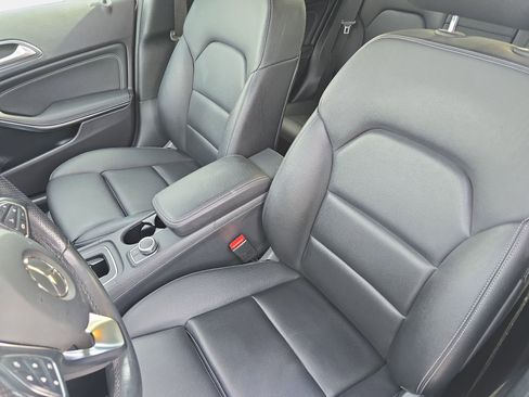 Used 2019 Mercedes-Benz GLA 250 4MATIC image 15